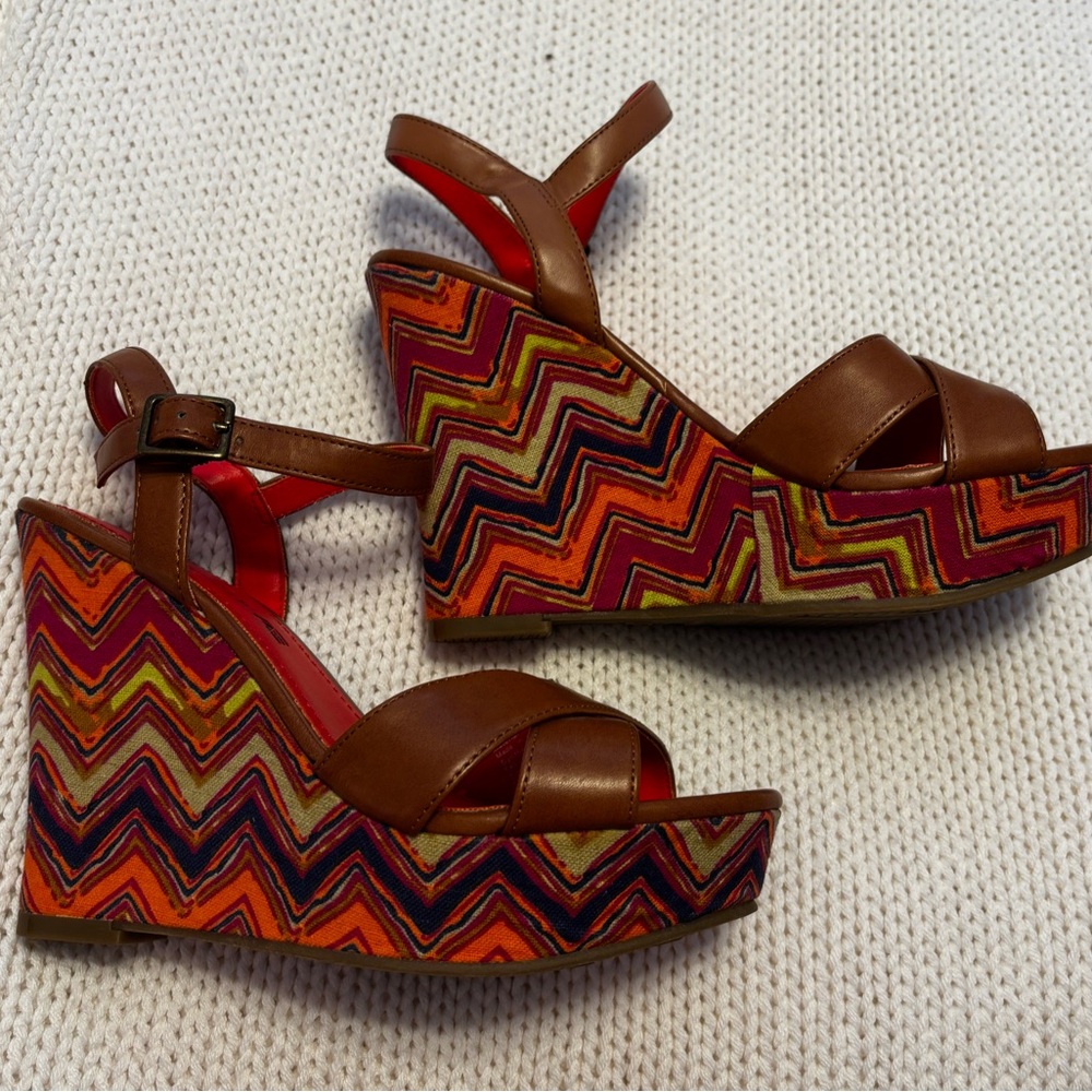 American Eagle Wedges